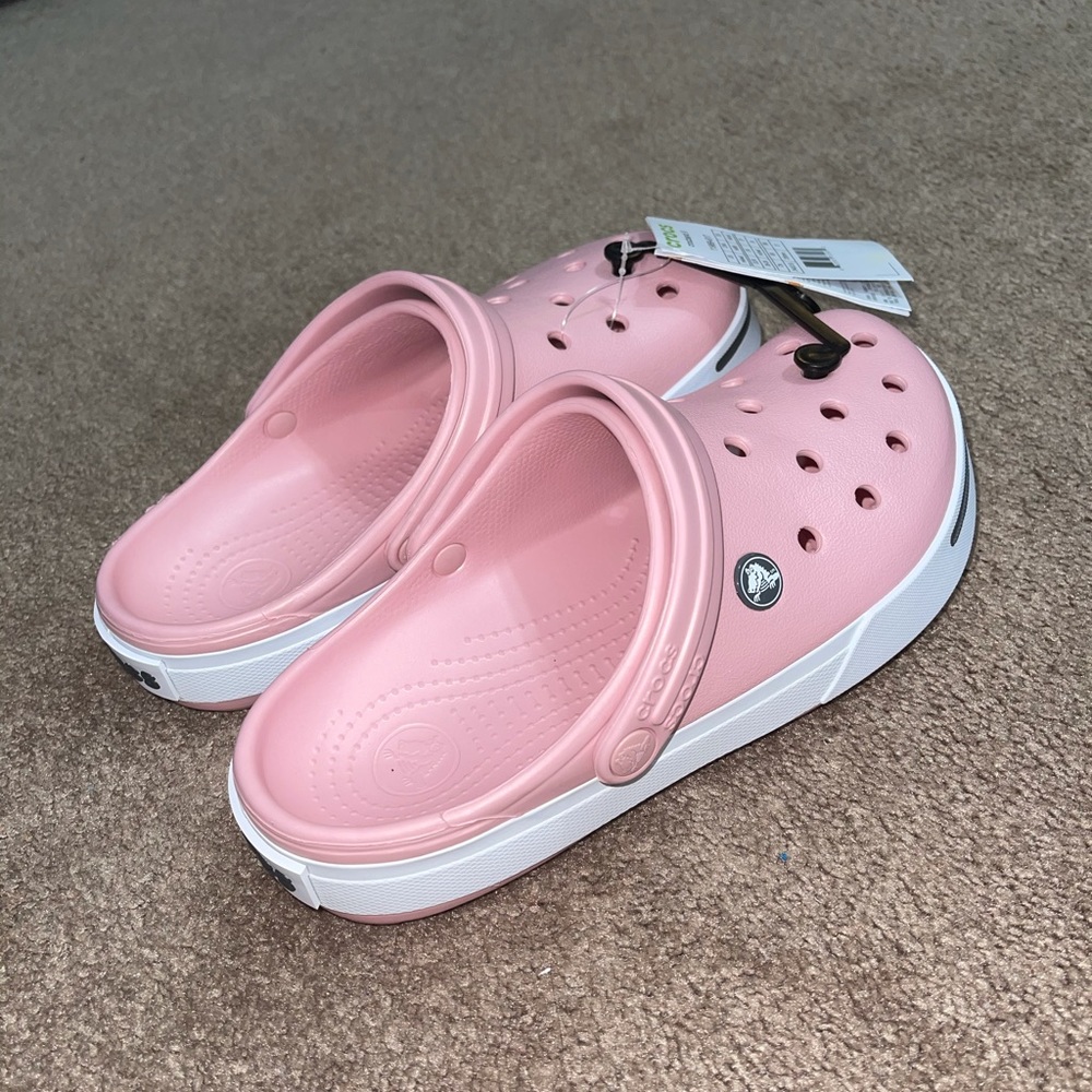 Crocs - Picture 2 of 3